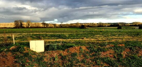 Terrain à bâtir à Neuville-sur-Sarthe, Pays de la Loire